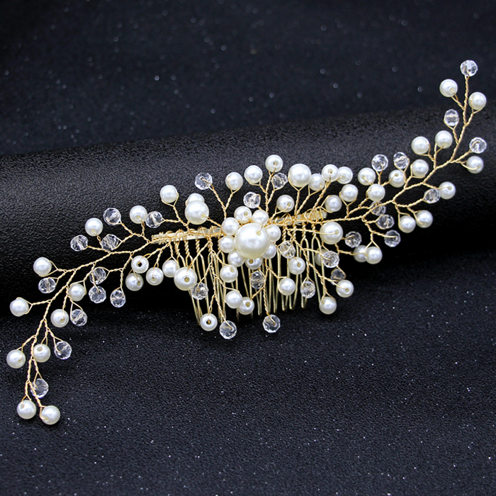 Peigne à cheveux de mariée en perles simple et élégant