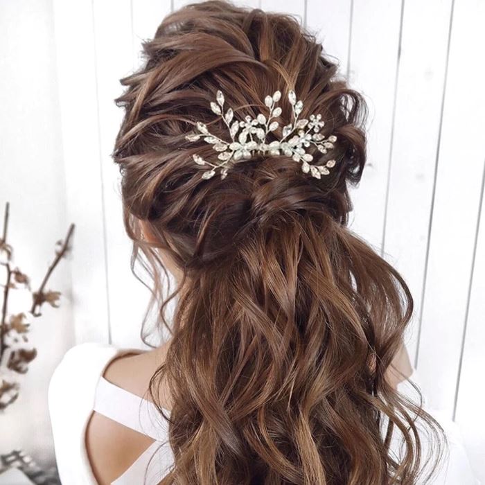 Peigne à cheveux de mariée floral simple et élégant