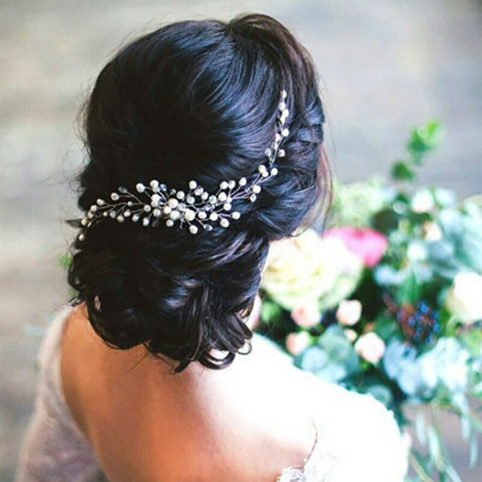 Peigne à cheveux de mariée en perles simple et élégant 